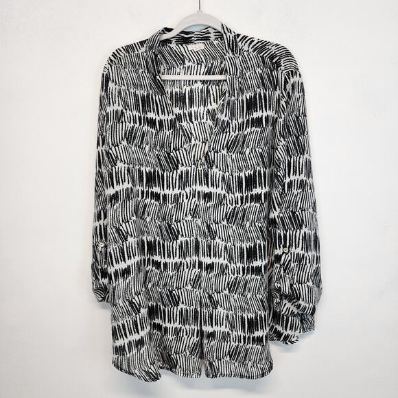 Antilia Femme Abstract Tunic Top Size 2X Black White Roll Tab Sleeve Flowy - Picture 1 of 11